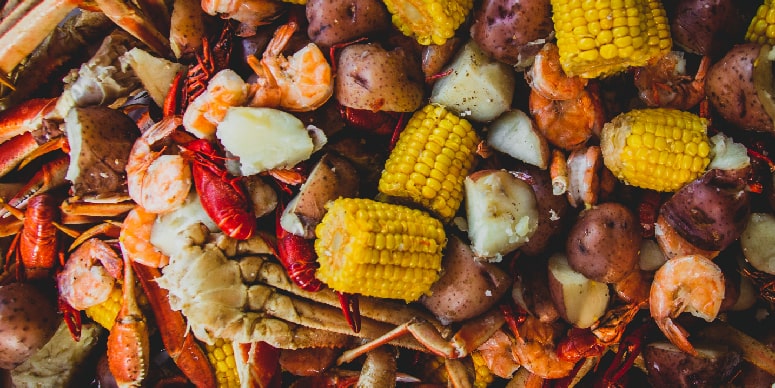 Low-Country Boil With Shrimp, Corn, and Sausage